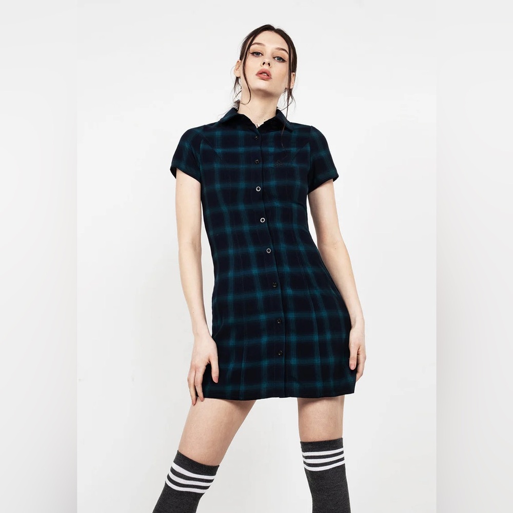 MSRP $58 NWOT US 6 DISTURBIA Triquetra Shirt Dress